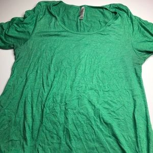 Large LuLaRoe Perfect Tee
